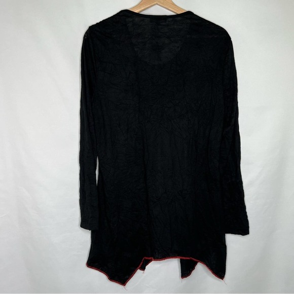 Kakus size XL black & red top - Picture 2 of 7
